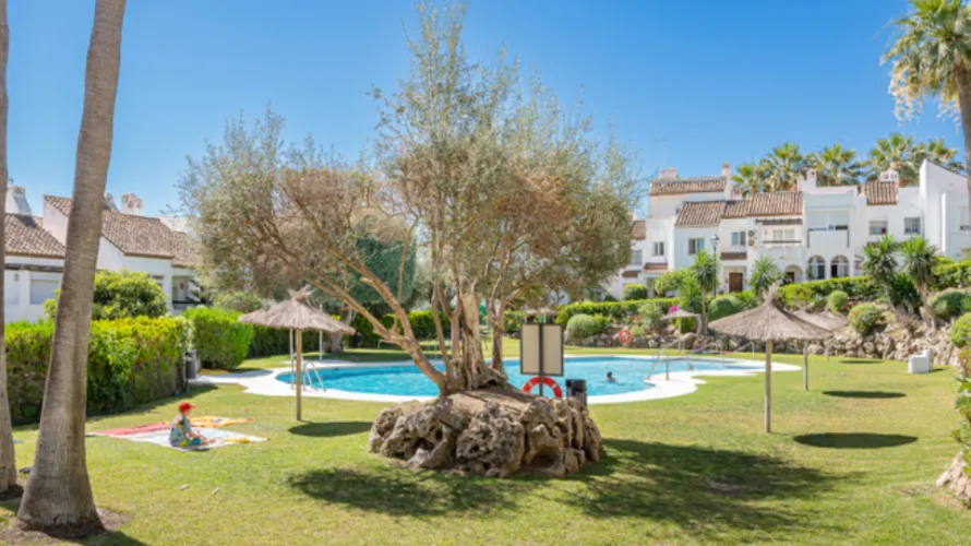 3 bedrooms townhouse for sale , Cancelada, Spain No. 31142 № 25