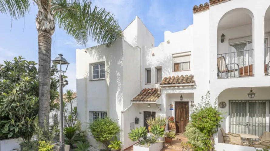 3 bedrooms townhouse for sale , Cancelada, Spain No. 31142 № 10