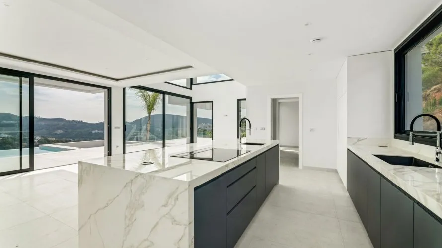 5 bedrooms villa for sale , Benahavis, Spain No. 30584 № 10