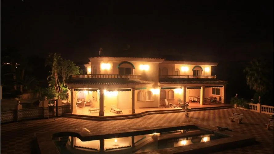 5 bedrooms villa for sale , L'Alfàs del Pi, Spain No. 30923