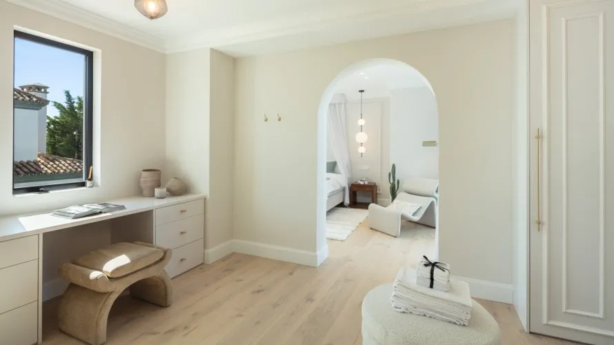 5 bedrooms villa for sale , Nueva Andalucia, Spain No. 30592 № 15