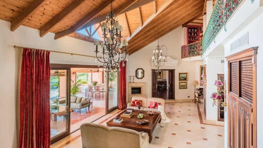 8 bedrooms villa for sale , Nueva Andalucia, Spain No. 30648 № 22