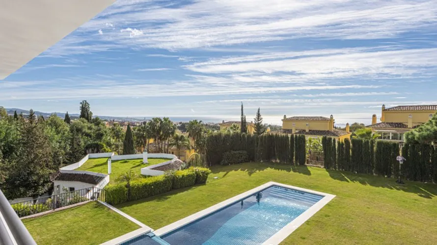 7 bedrooms villa for sale , Marbella, Spain No. 30606 № 11