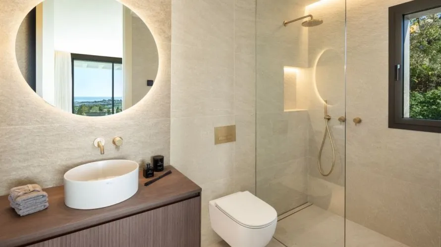 5 bedrooms house for sale , La Quinta, Spain No. 30638 № 8