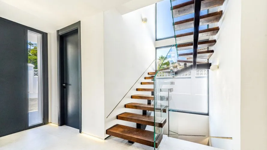 5 bedrooms villa for sale , Nueva Andalucia, Spain No. 30640 № 19