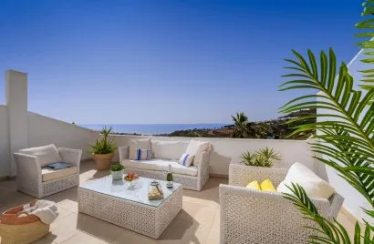 5 bedrooms house for sale , Manilva, Spain No. 30591