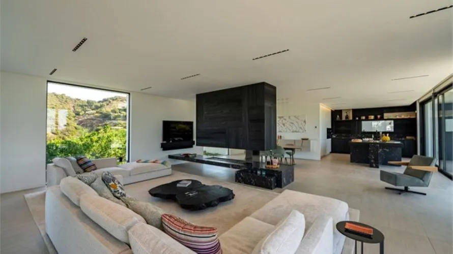 6 bedrooms villa for sale , La Quinta, Spain No. 30758 № 10