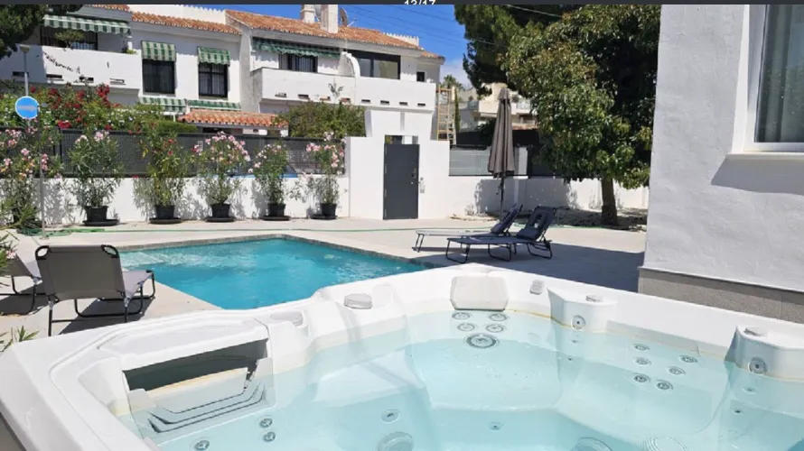 6 bedrooms villa for sale , Cortes (San Pedro De Alcantara), Spain No. 31124