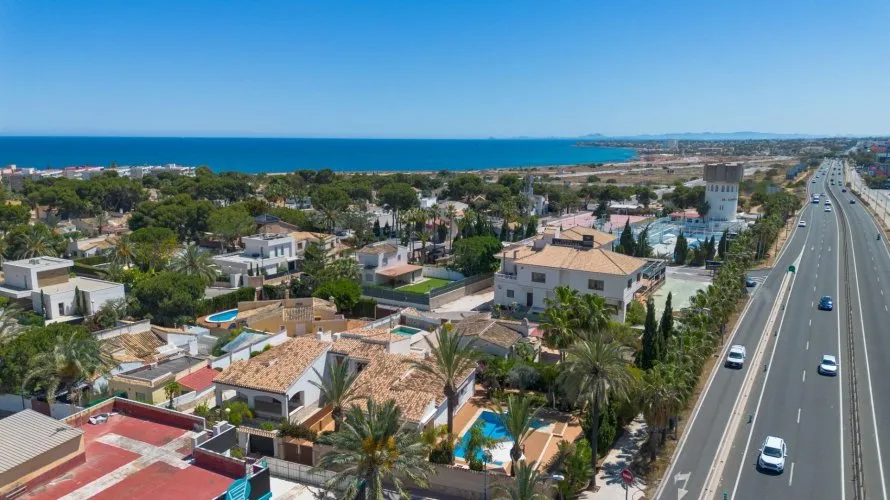 4 bedrooms villa for sale , Alicante, Spain No. 31026 № 11