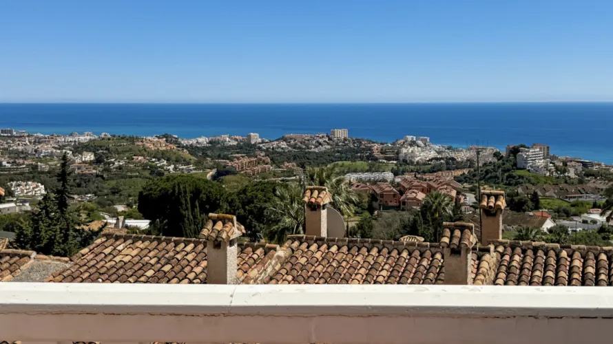 3 bedrooms townhouse for sale , Benalmadena, Spain No. 30991