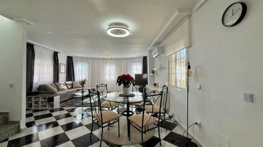 4 bedrooms villa for sale , Playa Flamenca II, Spain No. 31221 № 14