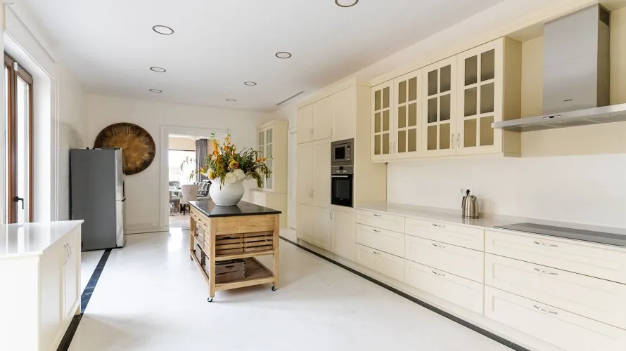 8 bedrooms house for sale , Marbella, Spain No. 31062 № 24