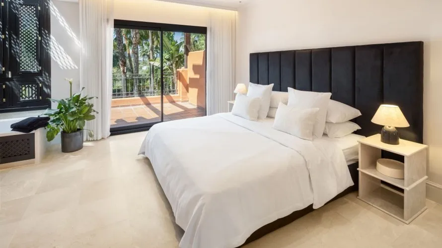 4 bedrooms townhouse for sale , Marbella, Spain No. 30598 № 1