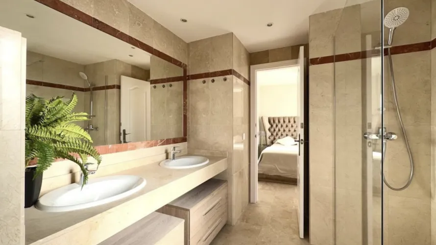 4 bedrooms house for sale , Nueva Andalucia, Spain No. 31143 № 2