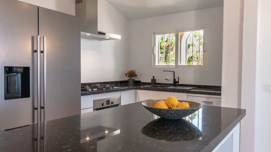 5 bedrooms villa for sale , Estepona, Spain No. 30541 № 6