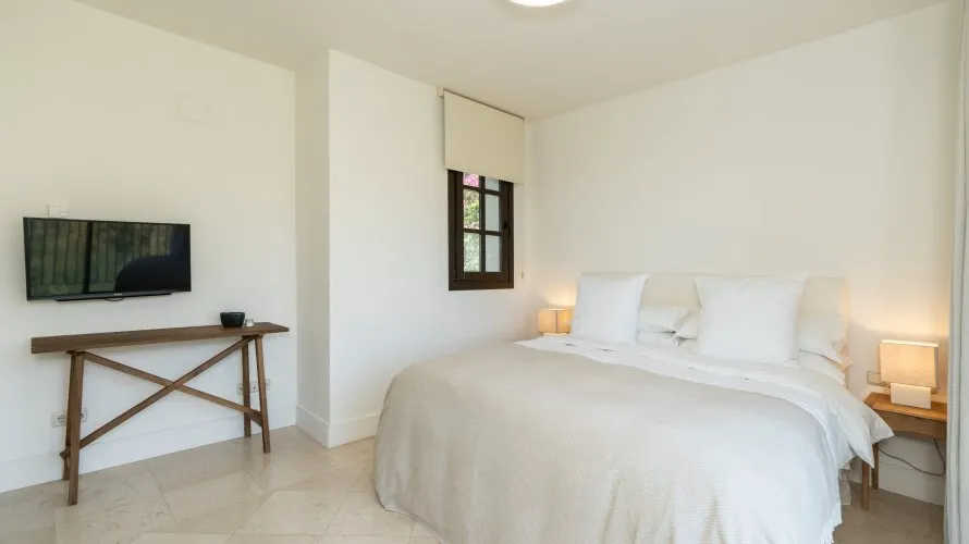 5 bedrooms house for sale , Marbella, Spain No. 30540 № 4