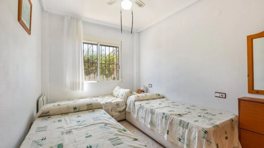 4 bedrooms bungalow for sale , Torrevieja, Spain No. 30684 № 17