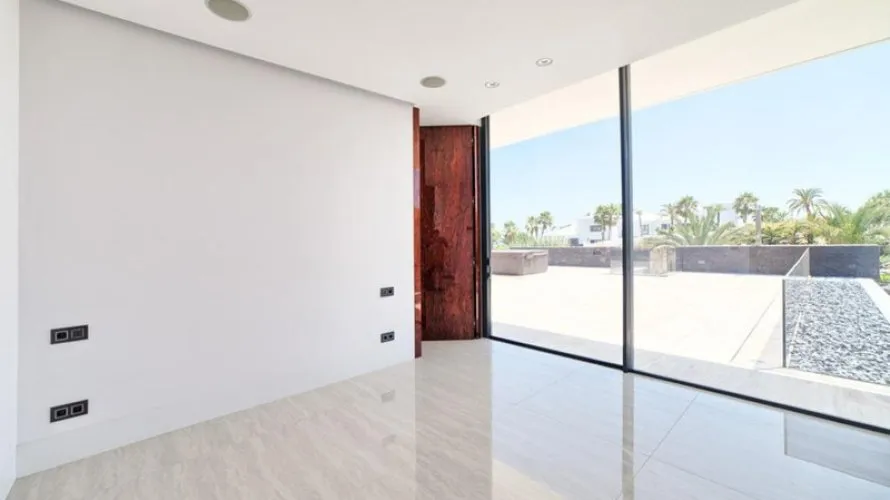 6 bedrooms villa for sale , Nueva Andalucia, Spain No. 30574 № 26