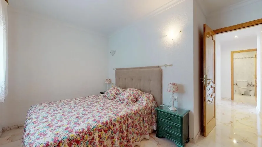 7 bedrooms villa for sale , Maryvilla, Spain No. 30871 № 22