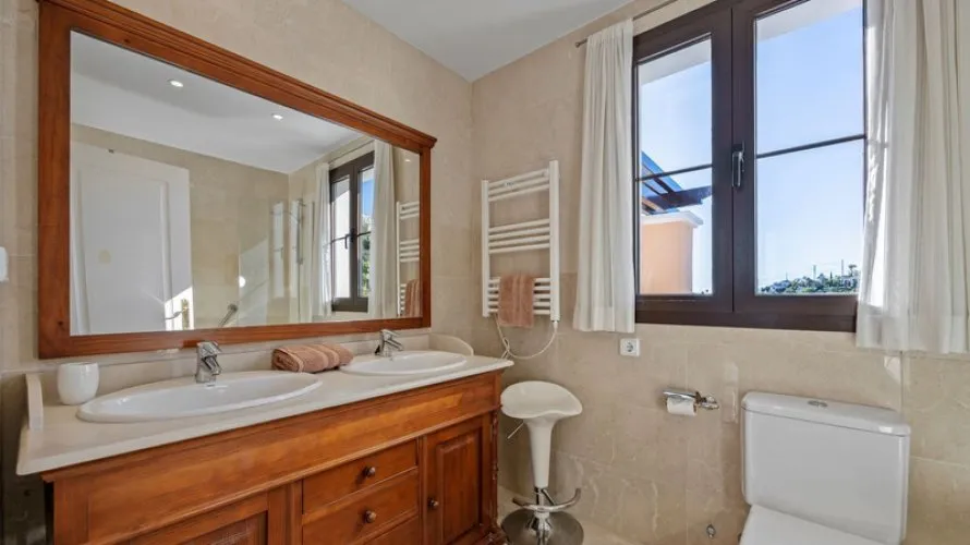 3 bedrooms townhouse for sale , Benahavis, Spain No. 31044 № 23