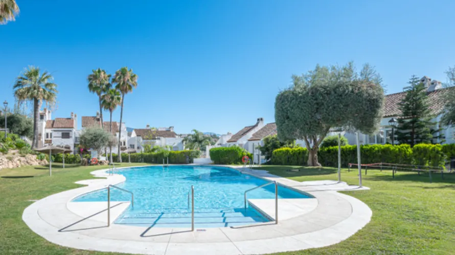 3 bedrooms townhouse for sale , Cancelada, Spain No. 31142 № 15