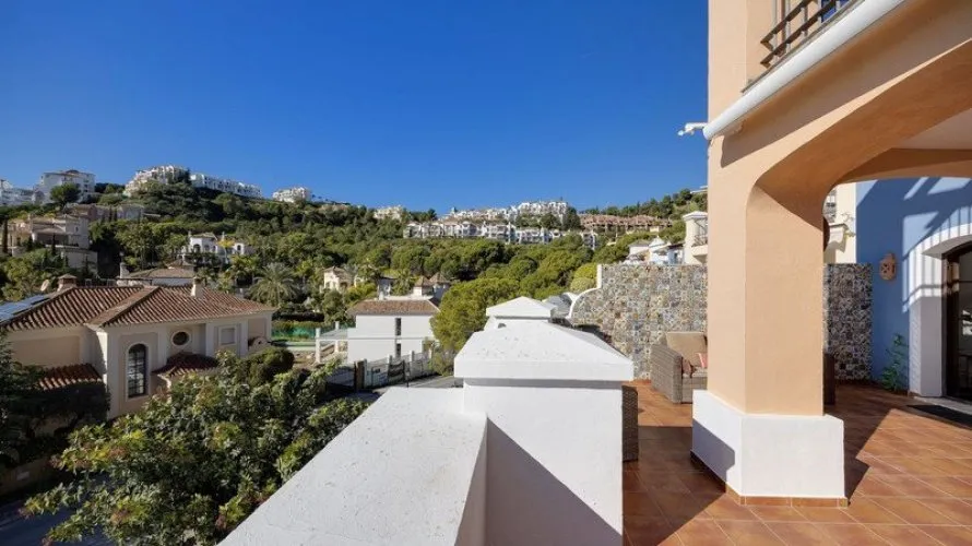 3 bedrooms townhouse for sale , Benahavis, Spain No. 31044 № 7