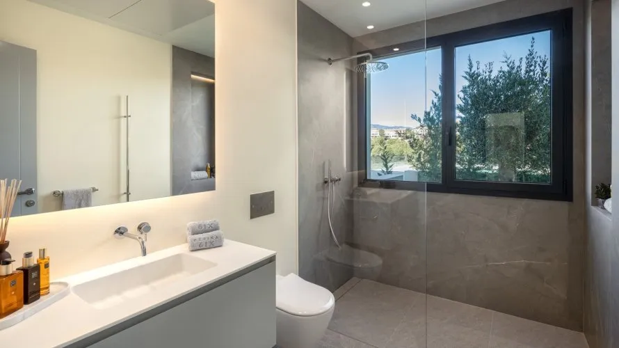 5 bedrooms villa for sale , Estepona, Spain No. 30616 № 9