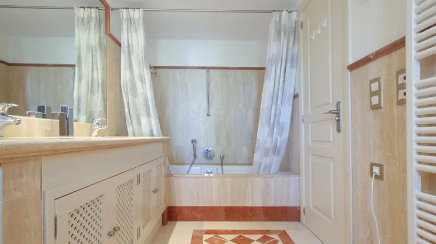 3 bedrooms townhouse for sale , Benahavis, Spain No. 31043 № 22