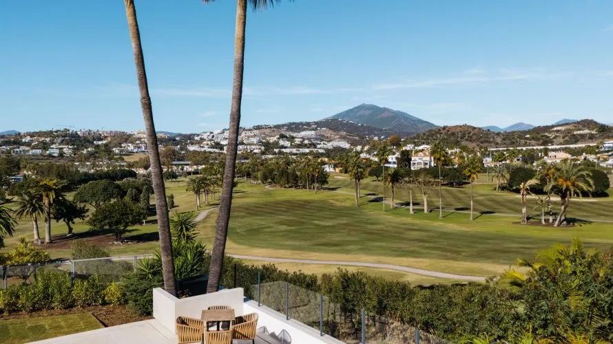 5 bedrooms villa for sale , Nueva Andalucia, Spain No. 30528 № 10