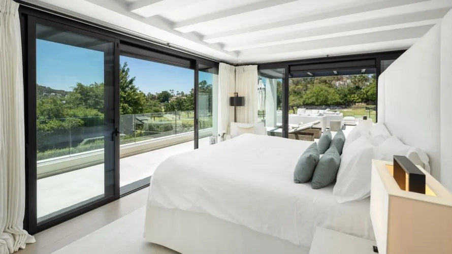 5 bedrooms villa for sale , Nueva Andalucia, Spain No. 30729 № 16