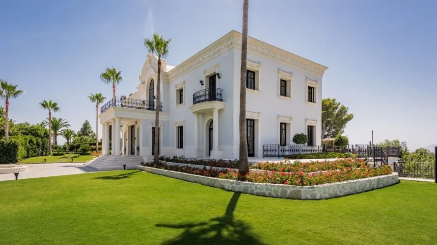 7 bedrooms villa for sale , Marbella, Spain No. 30619