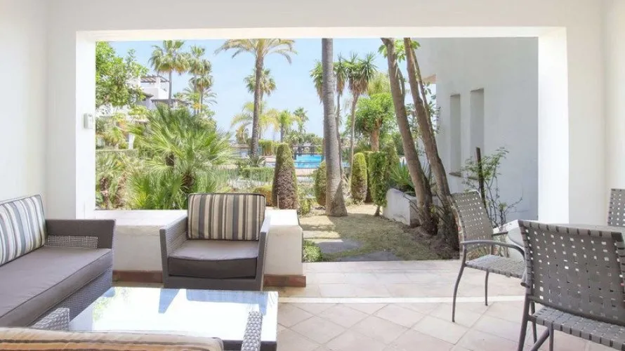 3 bedrooms townhouse for sale , Benahavis, Spain No. 31043 № 1