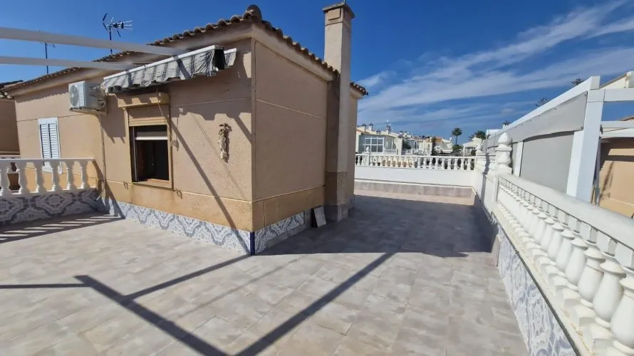 3 bedrooms house for sale , Torrevieja, Spain No. 30720 № 24