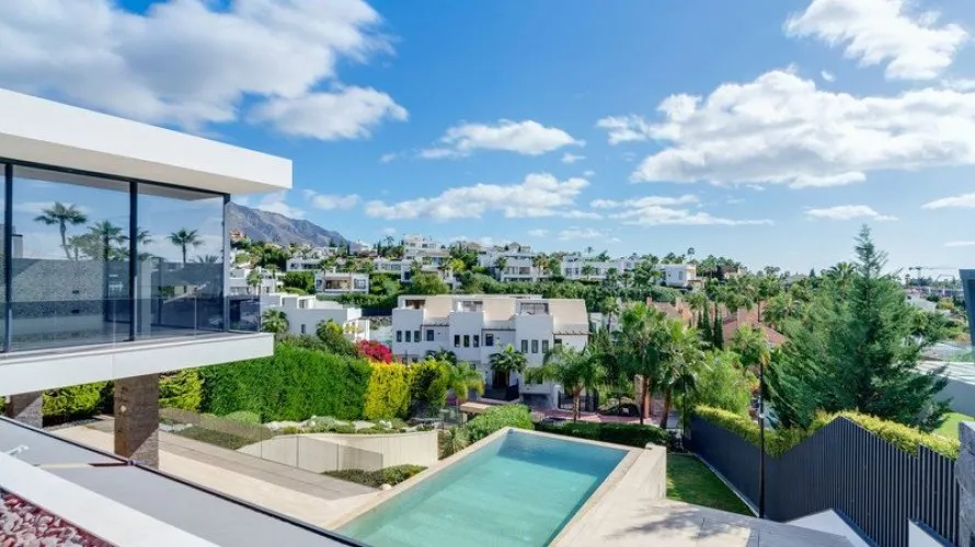 6 bedrooms villa for sale , Nueva Andalucia, Spain No. 30574 № 24