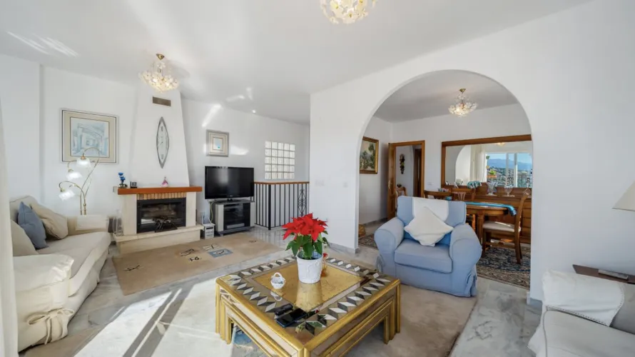 3 bedrooms house for sale , Mijas Costa, Spain No. 31041 № 1