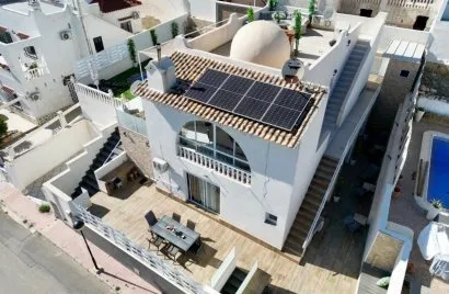 5 bedrooms villa for sale , San Miguel de Salinas, Spain No. 31109