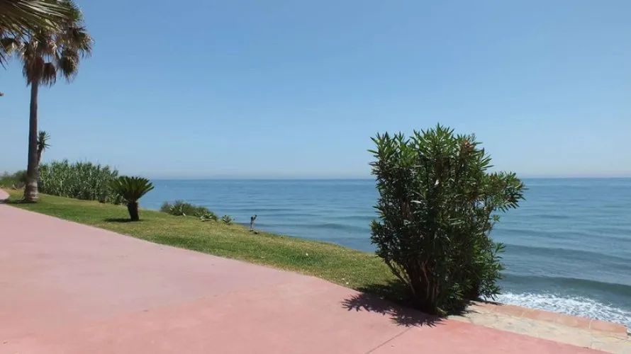 3 bedrooms townhouse for sale , Estepona, Spain No. 30756 № 3