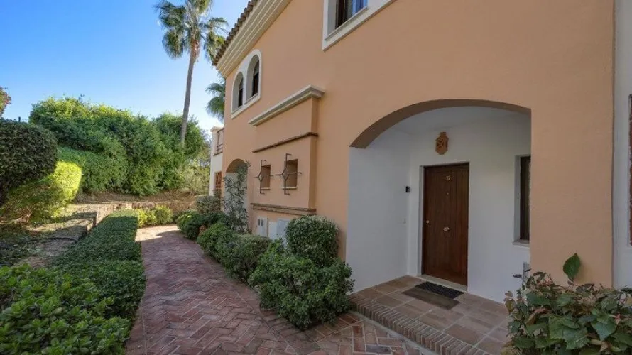 3 bedrooms townhouse for sale , Benahavis, Spain No. 31044 № 2