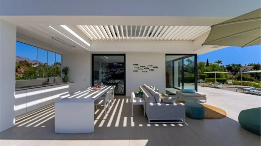 6 bedrooms villa for sale , La Quinta, Spain No. 30758 № 15