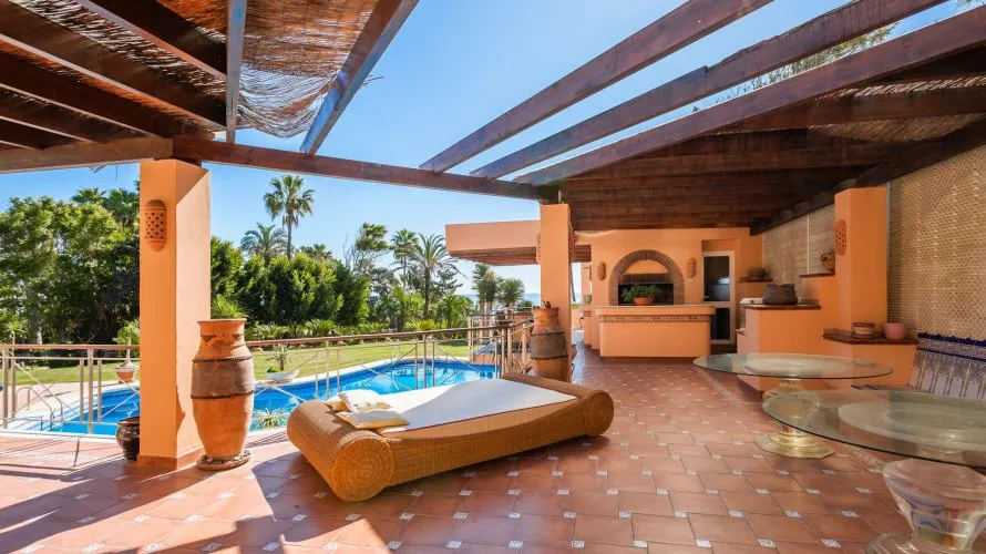 8 bedrooms villa for sale , Estepona, Spain No. 30585 № 23