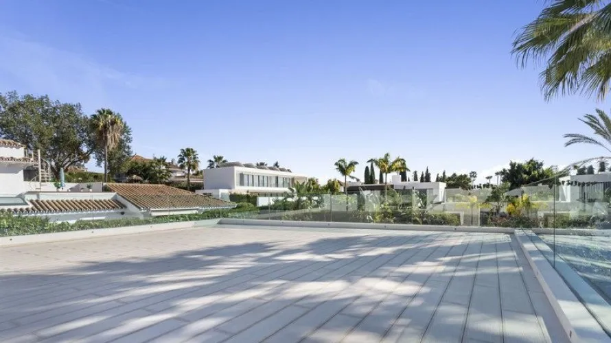 5 bedrooms villa for sale , Nueva Andalucia, Spain No. 30626 № 7