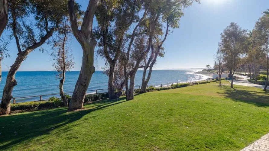 3 bedrooms townhouse for sale , Estepona, Spain No. 30756 № 11