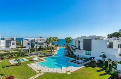 4 bedrooms townhouse for sale , Estepona, Spain No. 30634