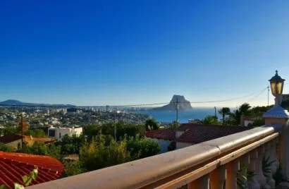 3 bedrooms villa for sale , Maryvilla, Spain No. 31220