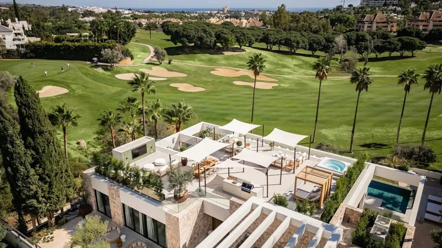 4 bedrooms house for sale , Nueva Andalucia, Spain No. 31046 № 3