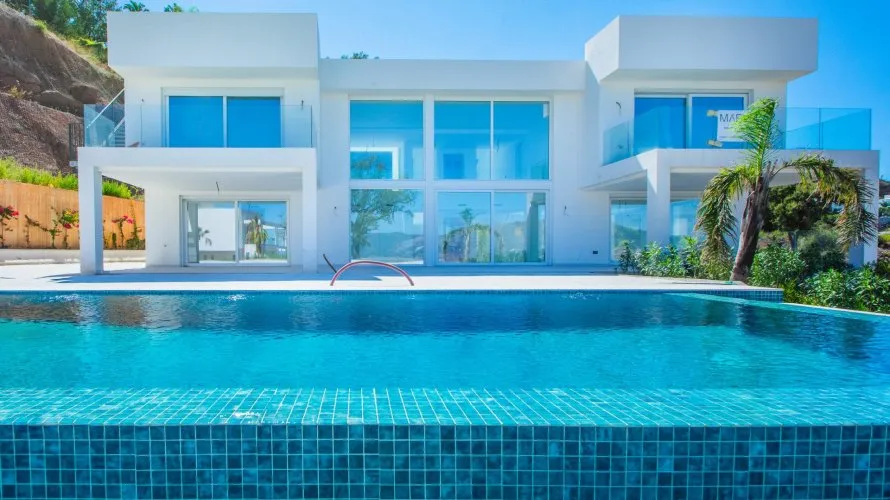 4 bedrooms villa for sale , Marbella, Spain No. 30525