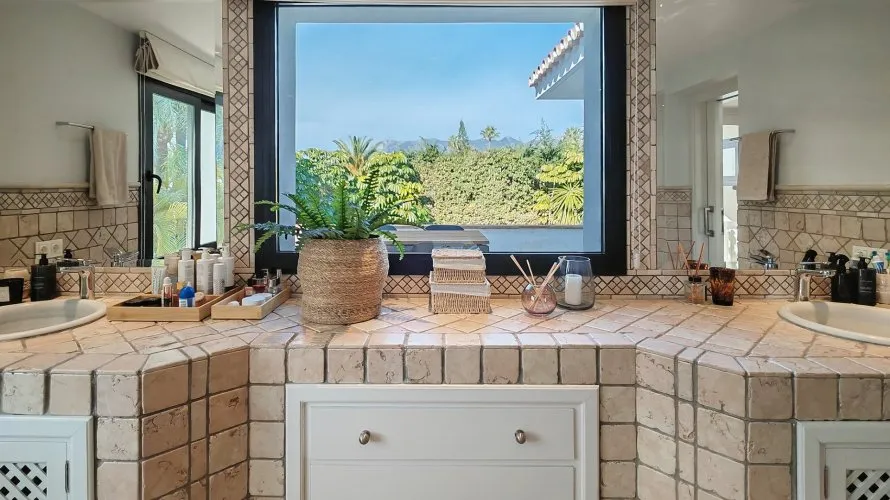 4 bedrooms villa for sale , Marbella, Spain No. 30549 № 11