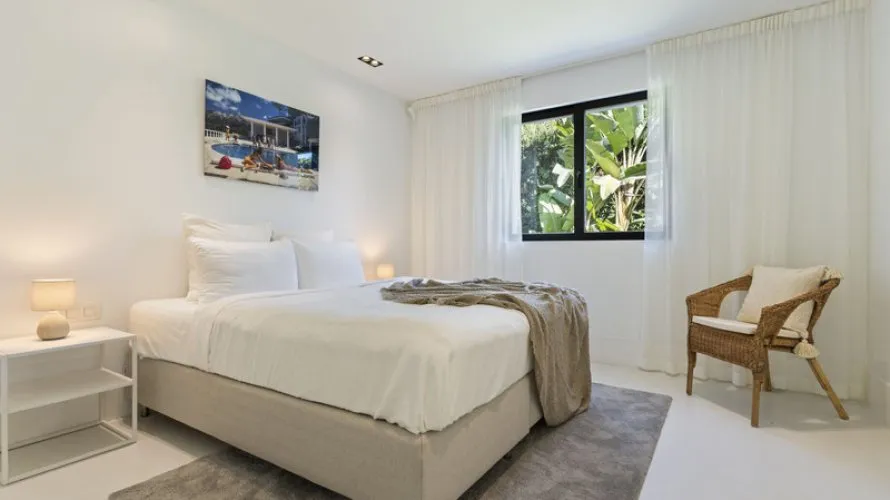 5 bedrooms villa for sale , Nueva Andalucia, Spain No. 30626 № 8