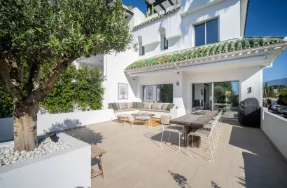 4 bedrooms townhouse for sale , Nueva Andalucia, Spain No. 30628