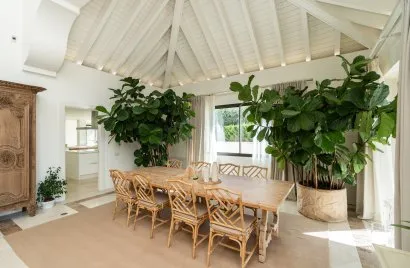 5 bedrooms house for sale , Marbella, Spain No. 30540